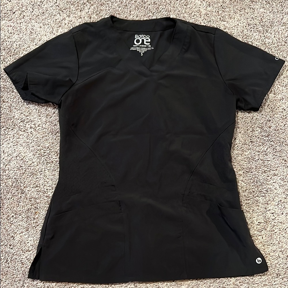 Barco One Women's Short Sleeve Medical Scrub Top in Black Size Small